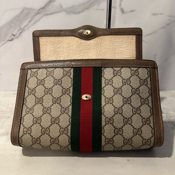 ***Sold via Merc@ri Platform*** Authentic Gucci - Picture 8 of 10